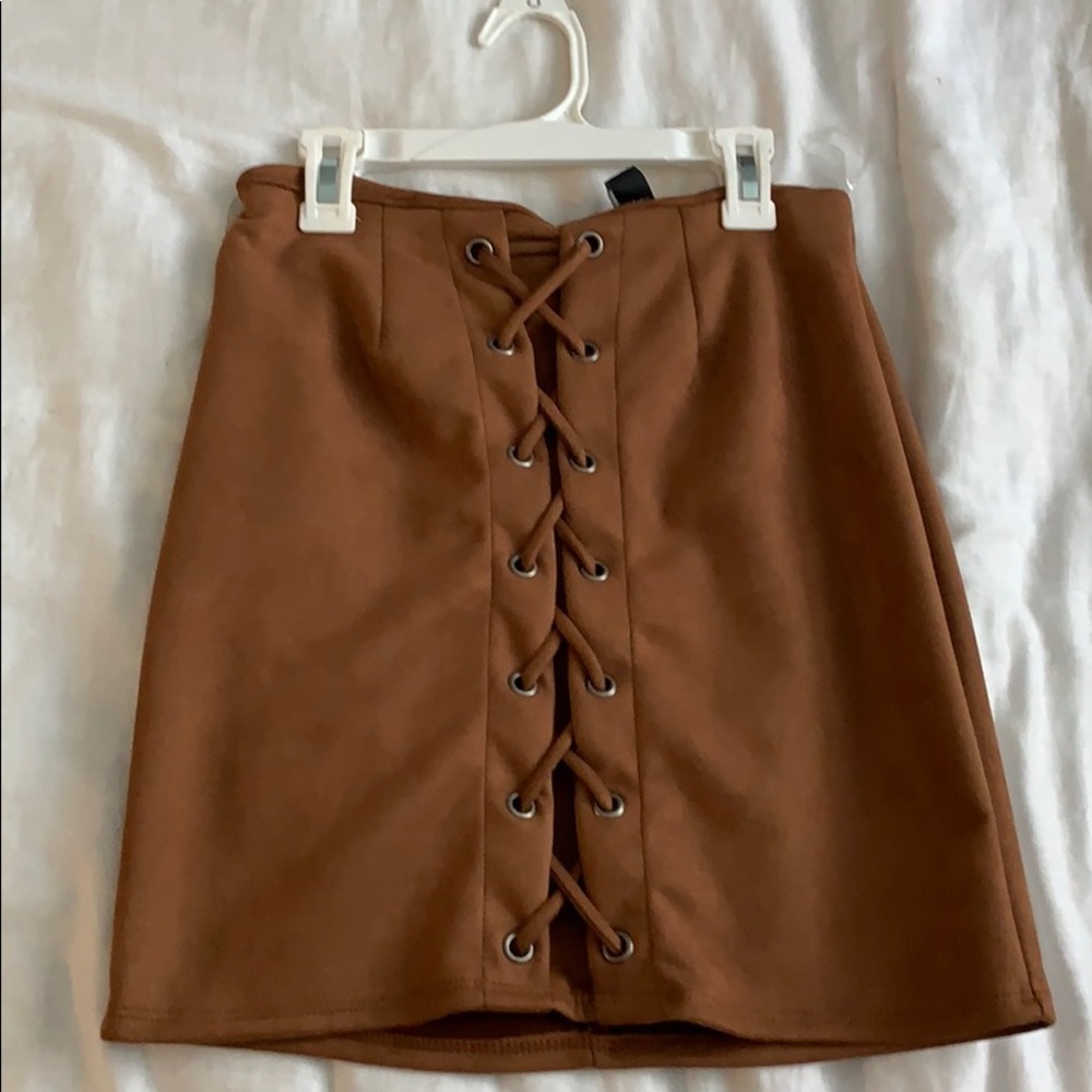 brown, corset tie skirt.